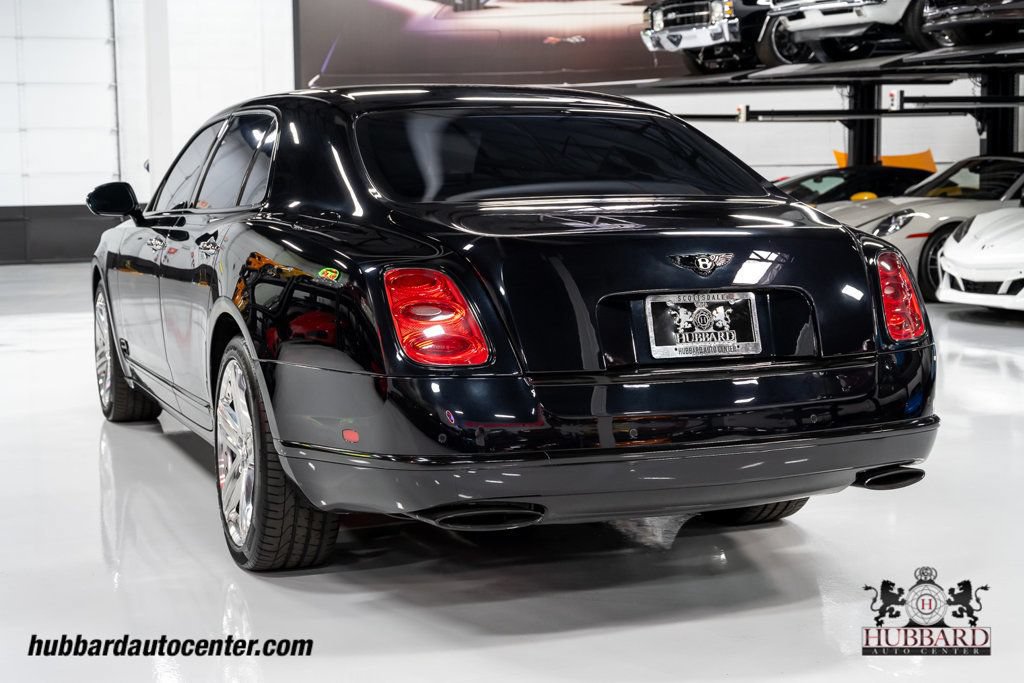 Used 2016 Bentley Mulsanne RWD image 39