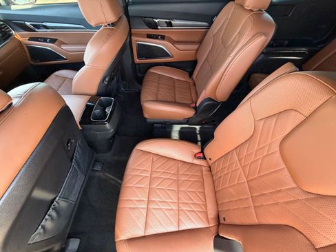 Certified 2025 Kia Telluride SX Prestige X-Line AWD/4WD image 14