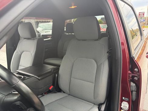 Used 2022 RAM 1500 Big Horn AWD/4WD image 22