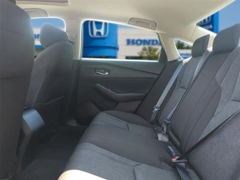 Used 2023 Honda Accord SE image 31