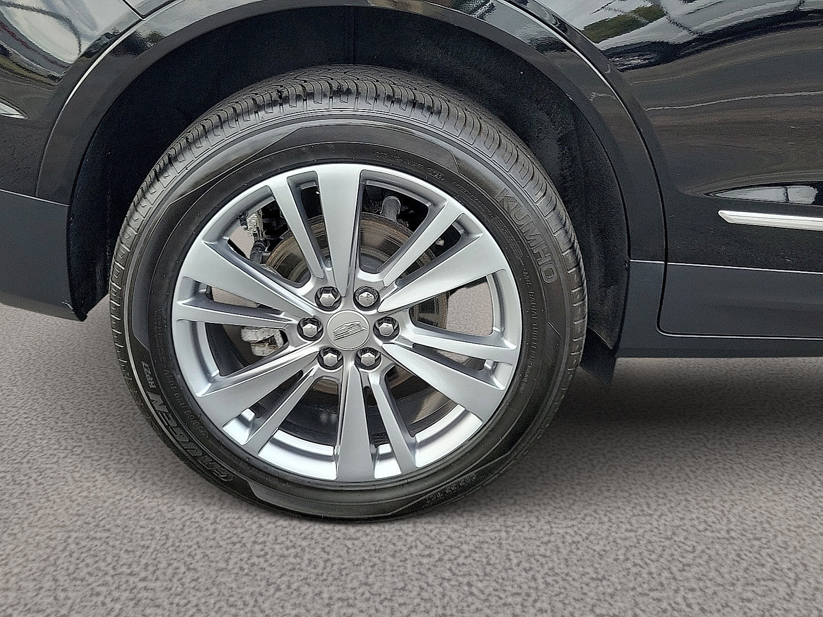 Used 2023 Cadillac XT5 Premium Luxury w/ LPO, Floor Liner Package FWD image 7