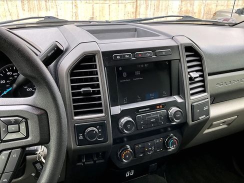 Used 2019 Ford F250 XL w/ STX Appearance Package AWD/4WD image 7