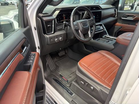Used 2024 GMC Sierra 2500 Denali Ultimate AWD/4WD image 29