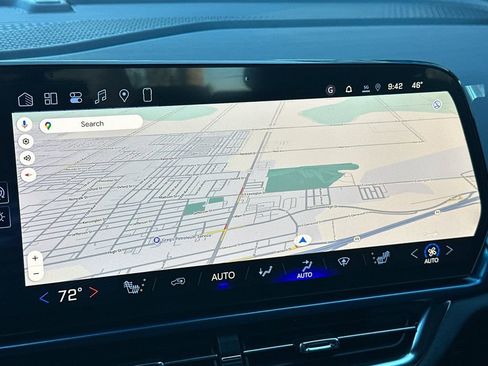 New 2026 Chevrolet Equinox EV LT image 18