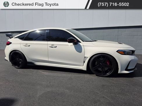Used 2024 Honda Civic Type R image 10