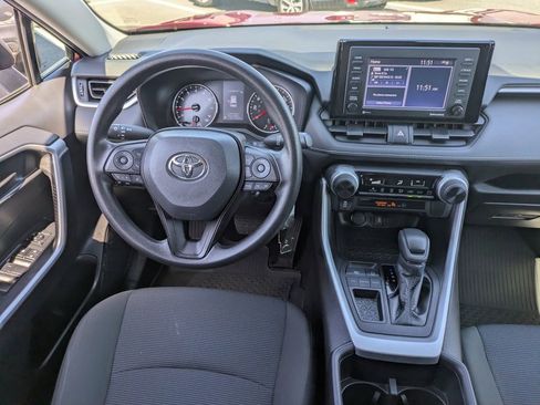 Used 2022 Toyota RAV4 LE image 16
