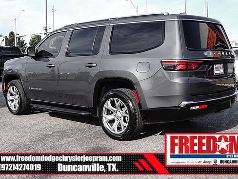 Used 2022 Jeep Wagoneer Series II RWD image 3
