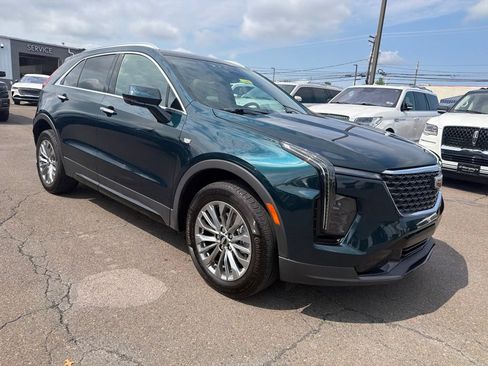 Used 2025 Cadillac XT4 Premium Luxury AWD/4WD image 7