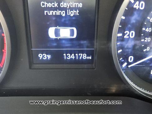 Used 2020 Hyundai Elantra SEL w/ Cargo Package (C1) FWD image 15