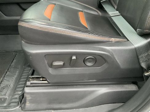 Used 2023 GMC Sierra 1500 AT4 w/ AT4 Premium Package image 32