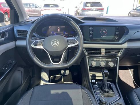 Certified 2023 Volkswagen Taos SE AWD/4WD image 21