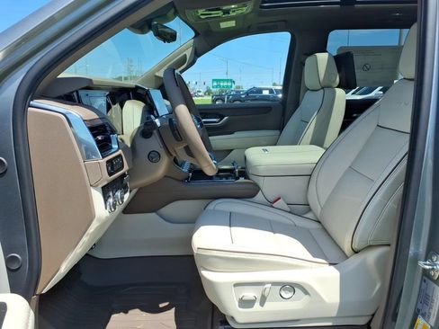 New 2026 GMC Yukon Denali w/ Advanced Technology Package AWD/4WD image 12