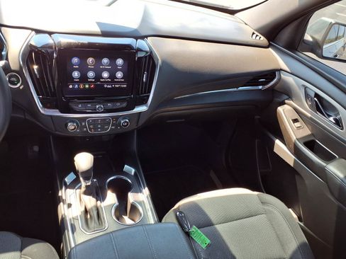 Used 2023 Chevrolet Traverse LT FWD image 4
