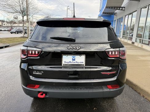 Used 2024 Jeep Compass Trailhawk image 9