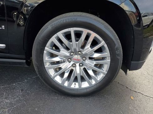 Used 2023 GMC Yukon Denali image 5