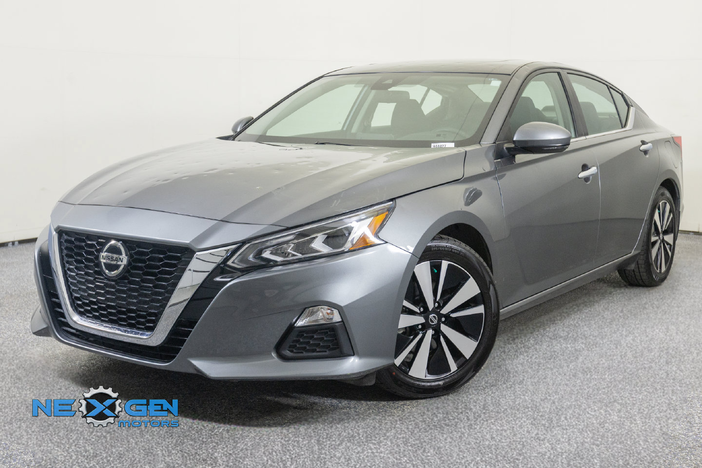 Used 2021 Nissan Altima 2.5 SV w/ SV Premium Package FWD image 11