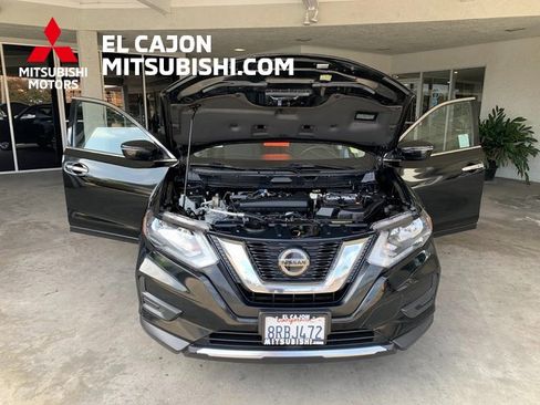 Used 2020 Nissan Rogue SV image 25