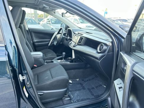 Used 2018 Toyota RAV4 XLE FWD image 14