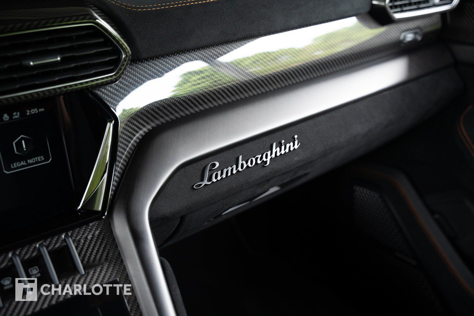 Used 2023 Lamborghini Urus Performante AWD/4WD image 30