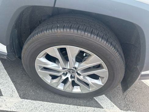 Used 2025 Toyota RAV4 Limited FWD image 5