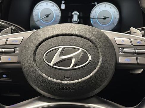 Used 2024 Hyundai Palisade Limited image 16