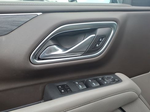 Used 2021 GMC Yukon SLT w/ SLT Premium Package RWD image 9