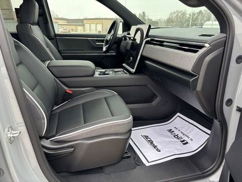 New 2026 GMC Sierra EV Elevation image 24