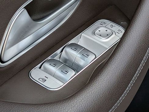 Used 2023 Mercedes-Benz GLS 580 4MATIC image 19