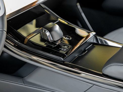 New 2025 Land Rover Range Rover Sport SV Edition Two image 19