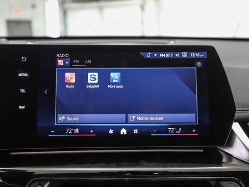 Used 2025 BMW X1 xDrive28i w/ Premium Package image 15