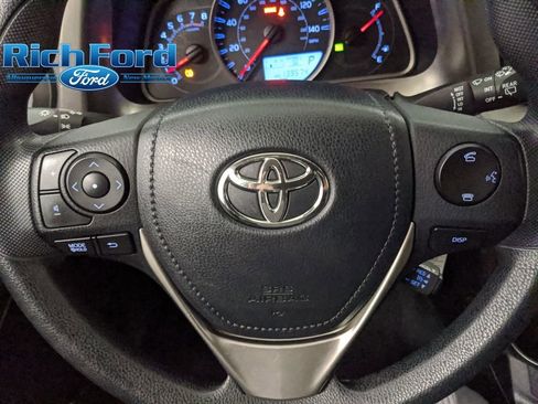 Used 2015 Toyota RAV4 LE image 17
