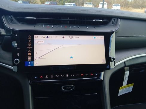 New 2026 Jeep Grand Cherokee Altitude image 16