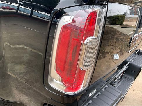 Used 2022 GMC Canyon AT4 w/ Trailering Package image 25