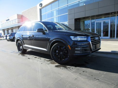 Used 2018 Audi Q7 3.0T Prestige w/ Prestige Package image 12