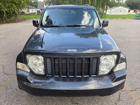 Used 2011 Jeep Liberty Sport w/ Popular Equipment Group AWD/4WD image 16