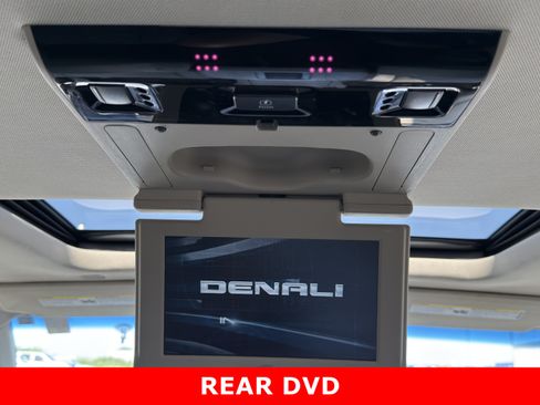 Used 2018 GMC Yukon Denali w/ Denali Ultimate Package AWD/4WD image 28