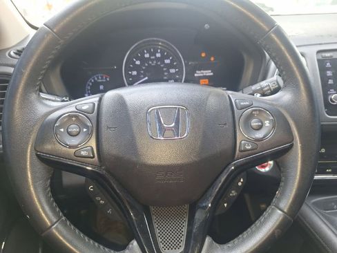 Used 2021 Honda HR-V EX-L image 4