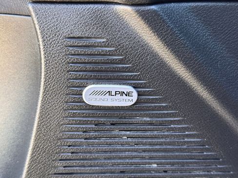 Used 2023 Dodge Challenger SXT image 19