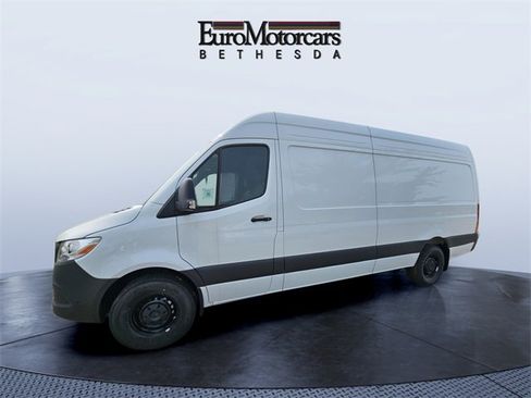 New 2025 Mercedes-Benz Sprinter 2500 image 2