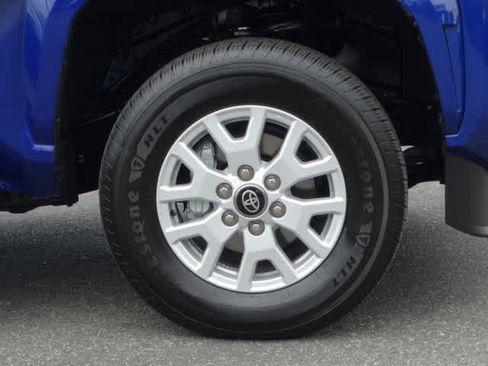 Used 2025 Toyota Tacoma SR5 image 8