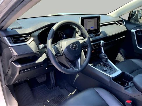 Certified 2023 Toyota RAV4 XLE Premium AWD/4WD image 17