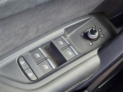 Used 2023 Audi SQ5 Premium Plus image 29