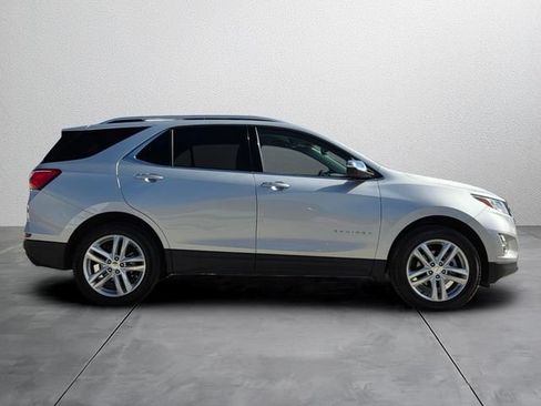 Used 2020 Chevrolet Equinox Premier AWD/4WD image 5