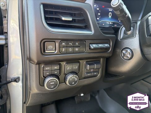 Used 2023 Chevrolet Suburban High Country AWD/4WD image 16