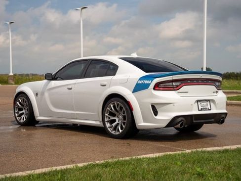 Used 2020 Dodge Charger SRT Hellcat w/ Harman/Kardon Audio Group RWD image 5