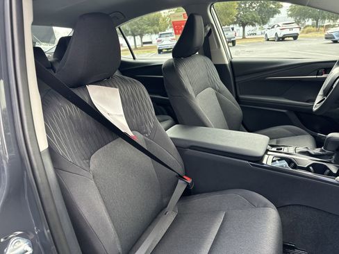 New 2025 Toyota Camry LE w/ Convenience Package image 32