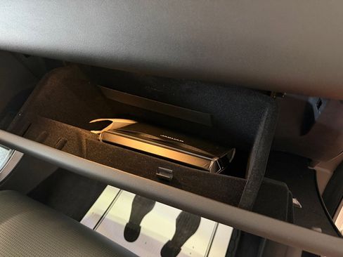 Used 2025 Jaguar F-PACE R-Dynamic S AWD/4WD image 37