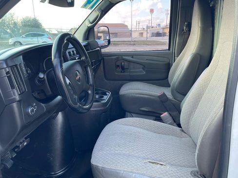 Used 2014 GMC Savana 2500 RWD image 12