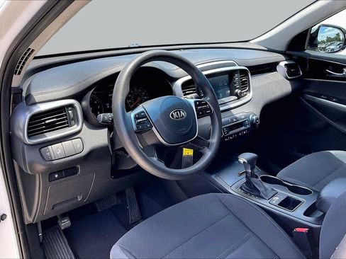 Used 2019 Kia Sorento FWD V6 image 15
