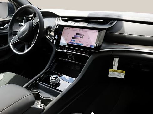 New 2026 Jeep Grand Cherokee Altitude RWD image 20